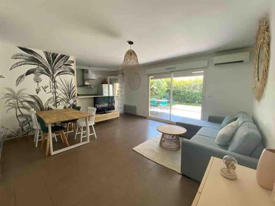 Tres Bel Appartement Contemporain Et Calme Fréjus Eksteriør bilde