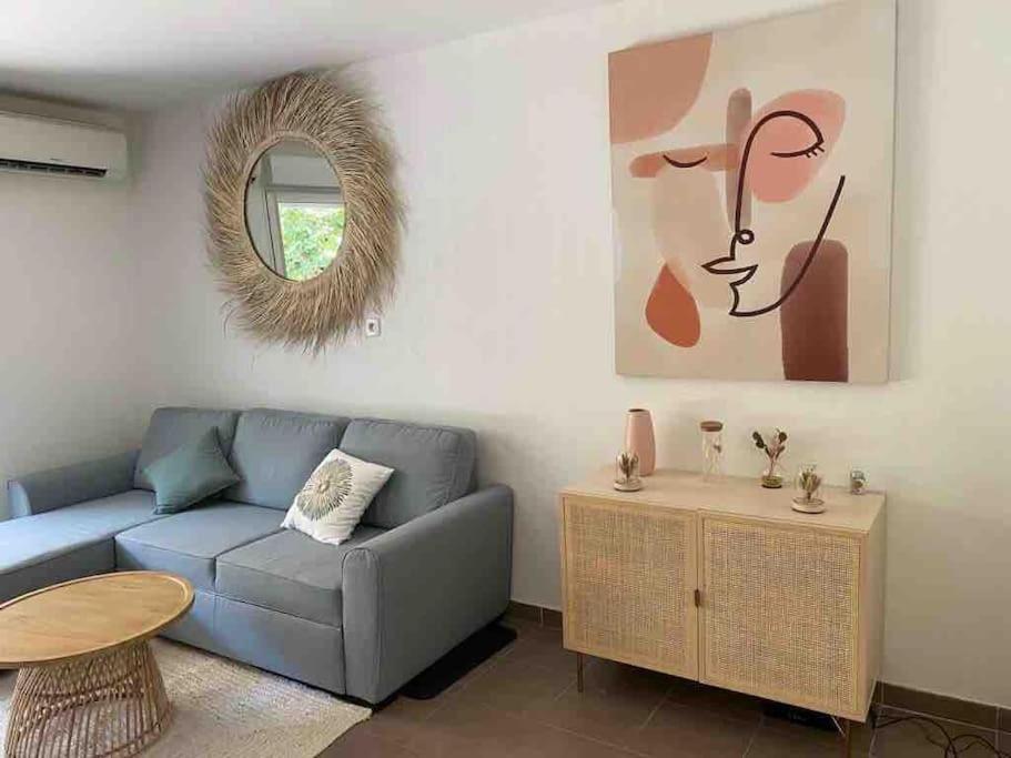 Tres Bel Appartement Contemporain Et Calme Fréjus Eksteriør bilde