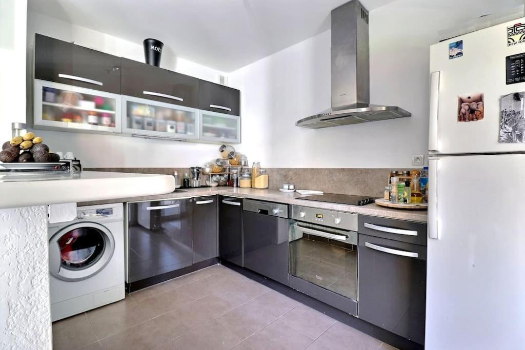 Tres Bel Appartement Contemporain Et Calme Fréjus Eksteriør bilde