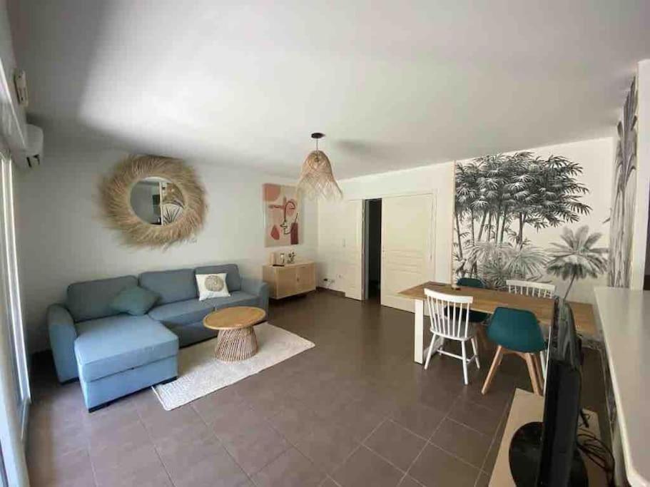 Tres Bel Appartement Contemporain Et Calme Fréjus Eksteriør bilde