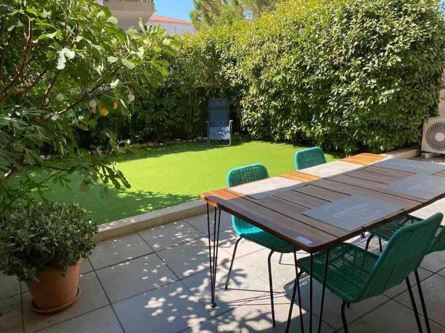 Tres Bel Appartement Contemporain Et Calme Fréjus Eksteriør bilde