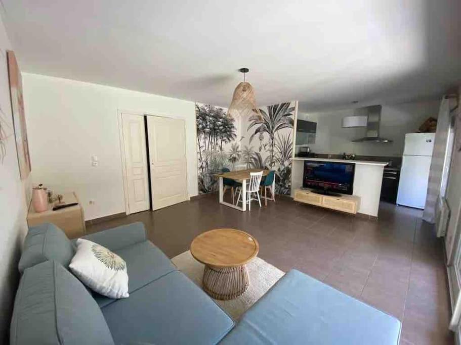 Tres Bel Appartement Contemporain Et Calme Fréjus Eksteriør bilde